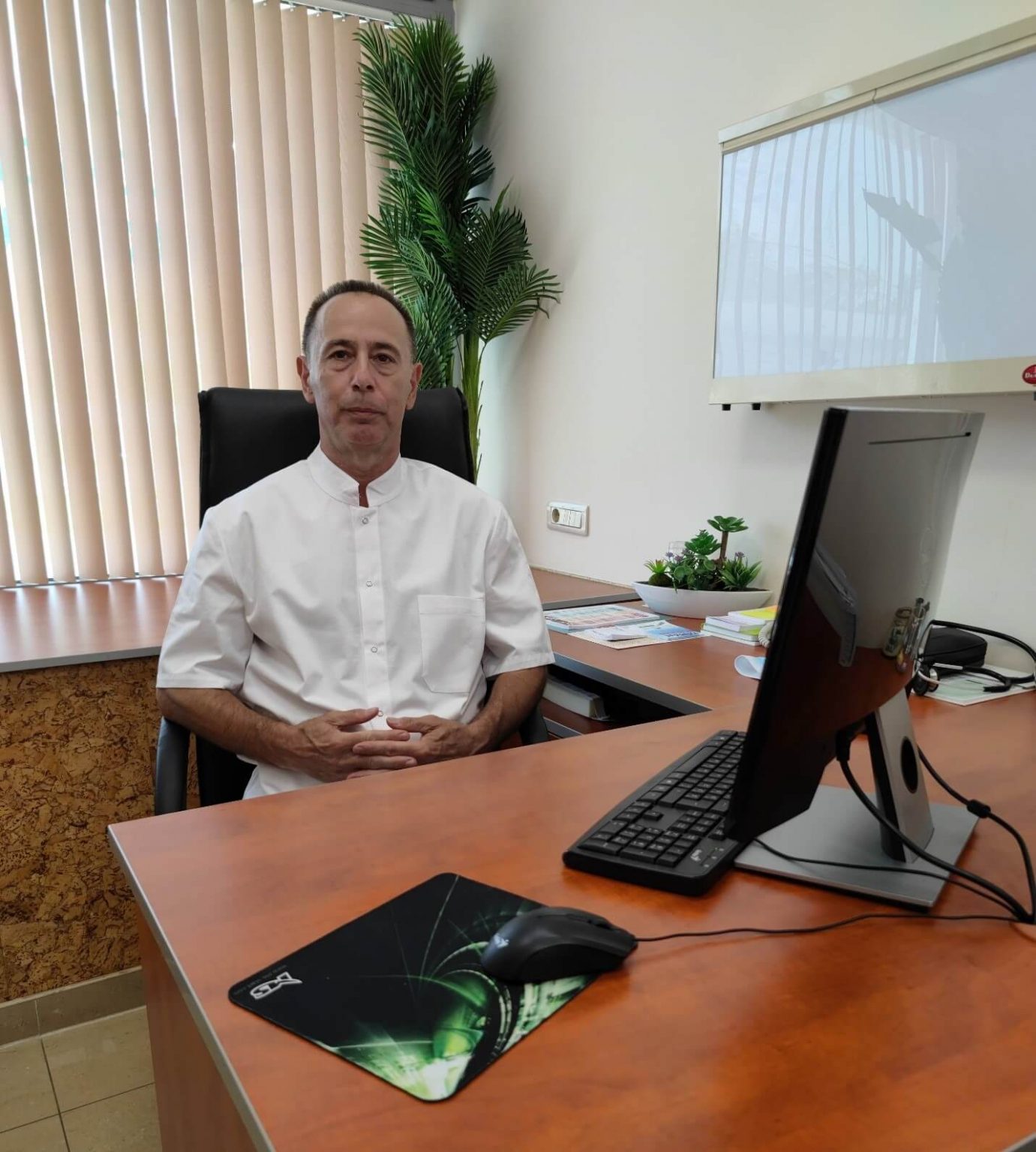 Prim. Assistant prof.dr Mensud Grbović